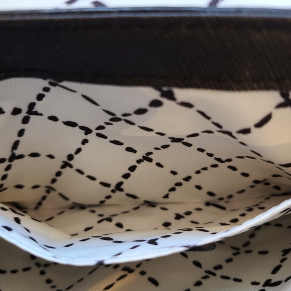 Kate Spade - Newbury Lane Sally- leather crossbody - Picture 11 of 12